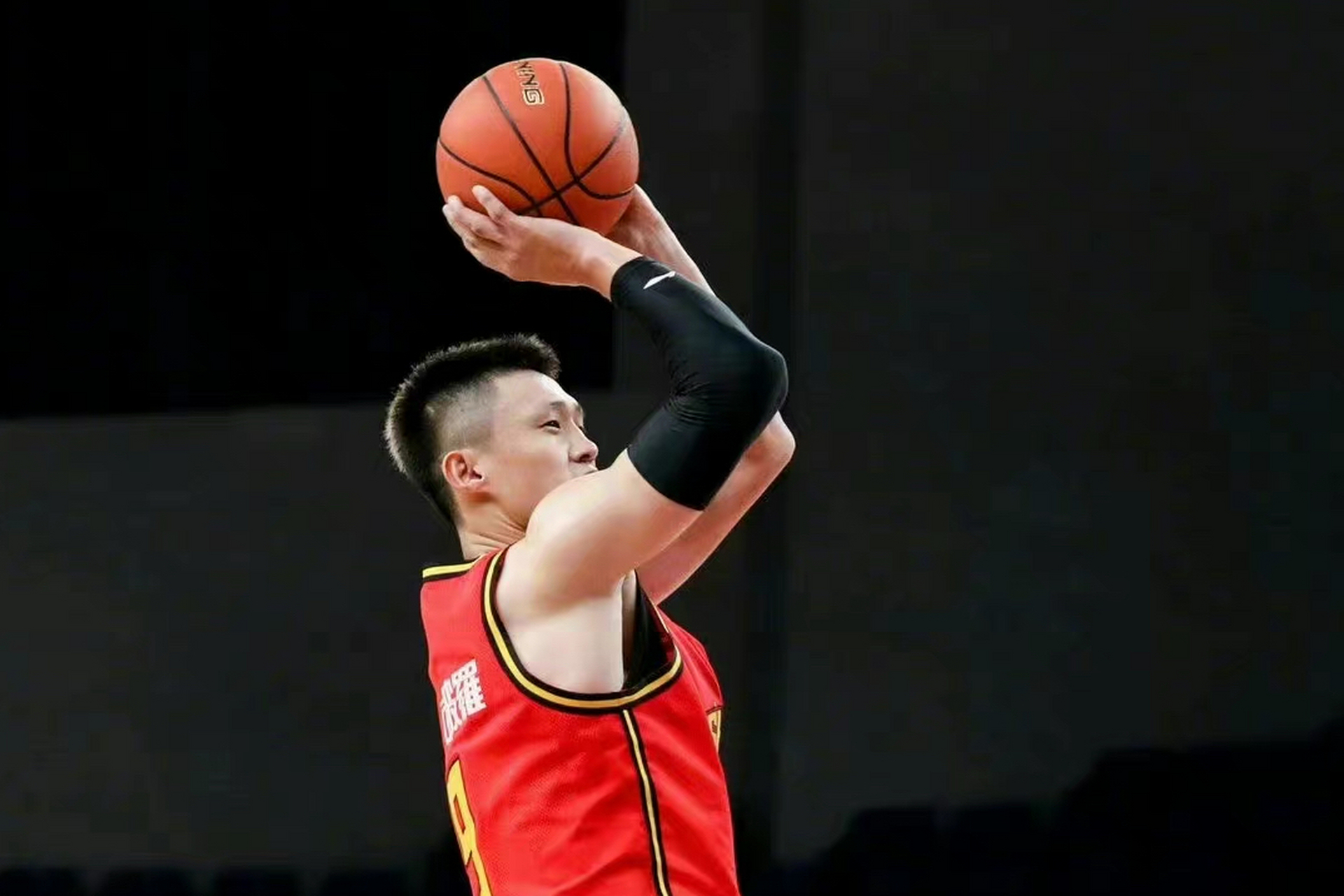 九游体育官方网站-关于CBA常规赛倒计时；孟菲斯灰熊赛前迎来里程碑；细节引发关注；目标明确；训练强度明显提升的信息